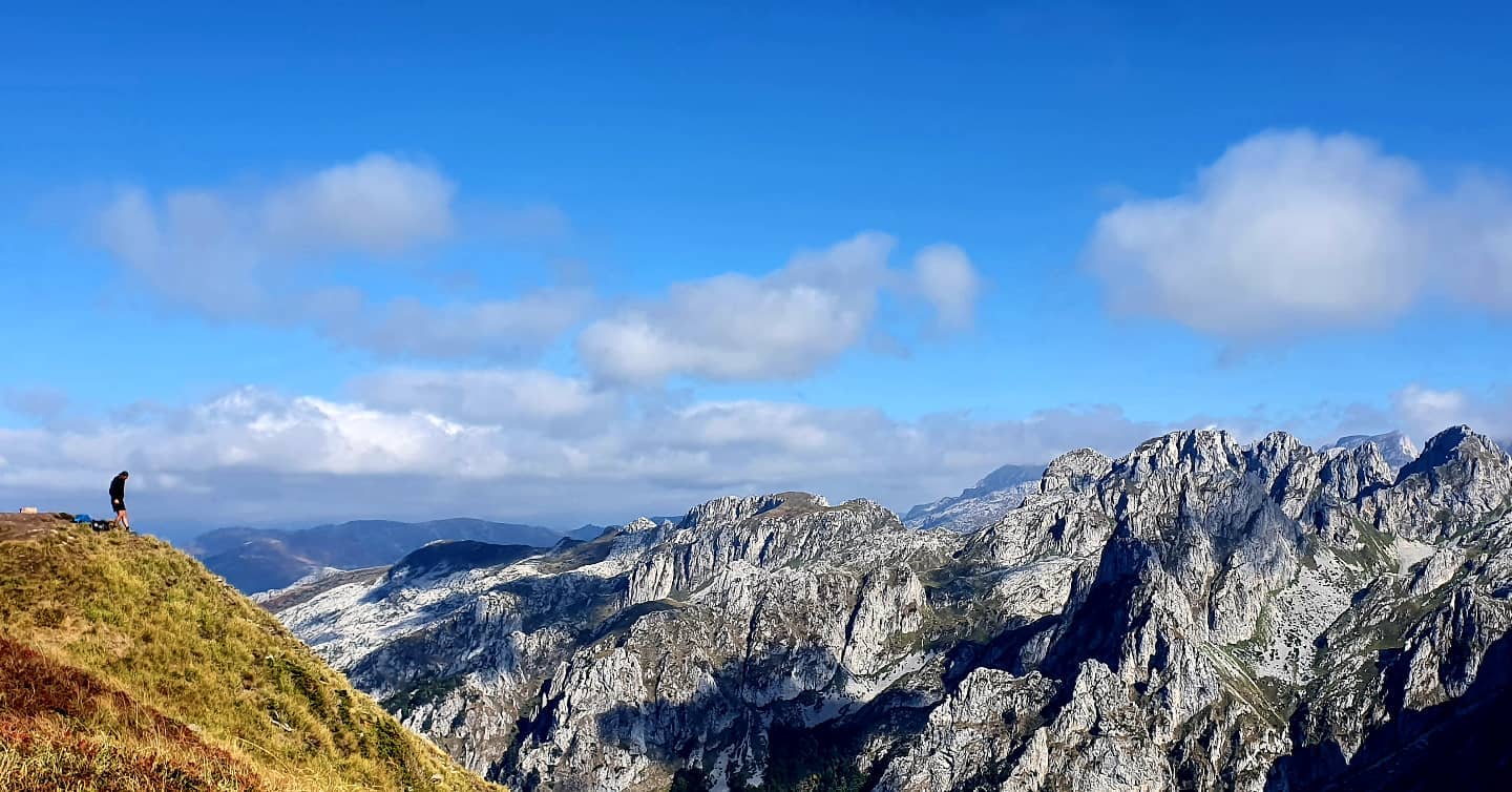 📌 Valusnica - MontenegroMore of this please - Thank youYou'll find the Valusnica peak in Prokletije National ParkNew blog: link in bio#montenegro #hikinginmontenegro #hikingmontenegro #hikingthebalkans #gomontenegro #hikingineurope #dutchblogger #travelblog #outdooradventures #mountaingirl #natureismyplayground #mountainadventures #adventurespirit #hikingtheglobe #girlswhohike #reisblog #reisblogger #wanderlust #verliefdopdewereld